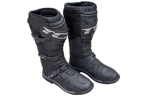 C tex отзывы. Мотоботы TCX Infinity Gore-Tex. TCX X-Blend. Wolverine Gore-Tex Boots.