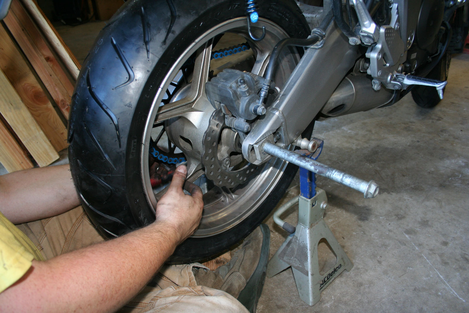 when-to-change-motorcycle-tires-motorcycle-world